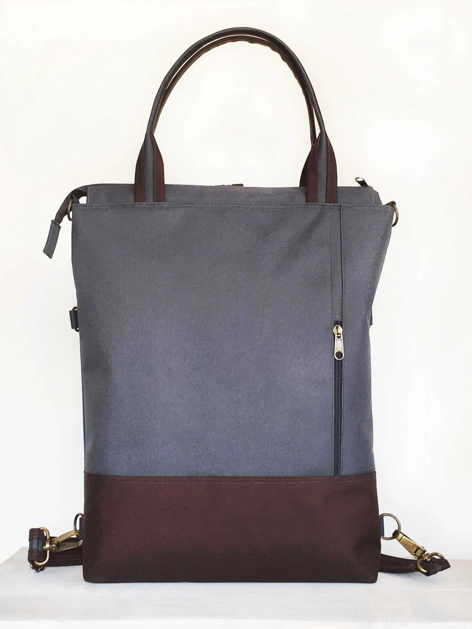15 in Convertible Messenger Crossbody Backpack