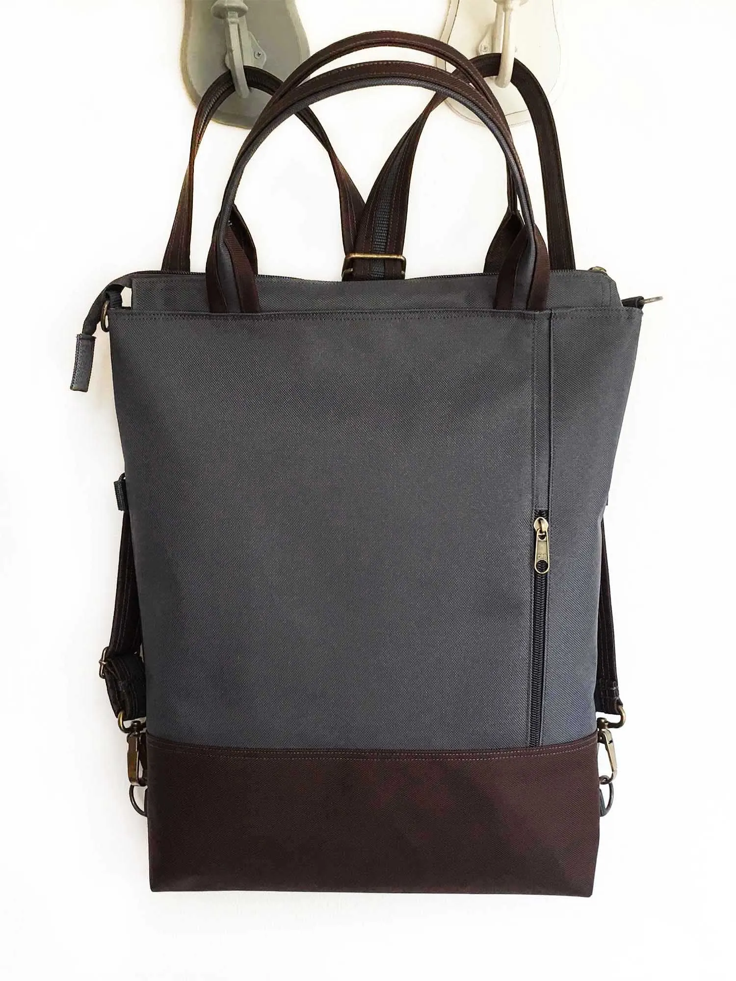 15 in Convertible Messenger Crossbody Backpack