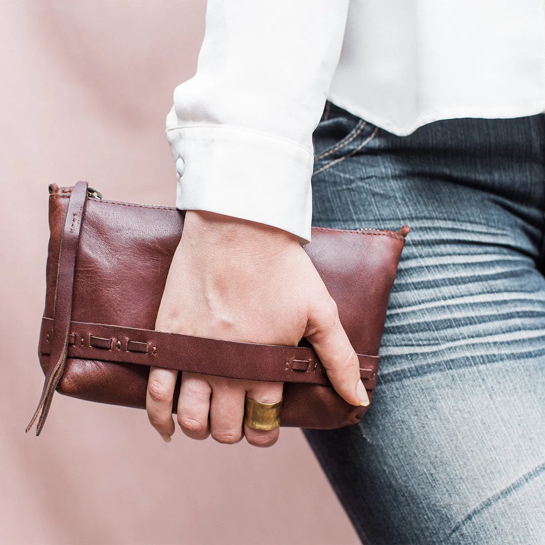 BORSA Convertible Leather Crossbody Bag