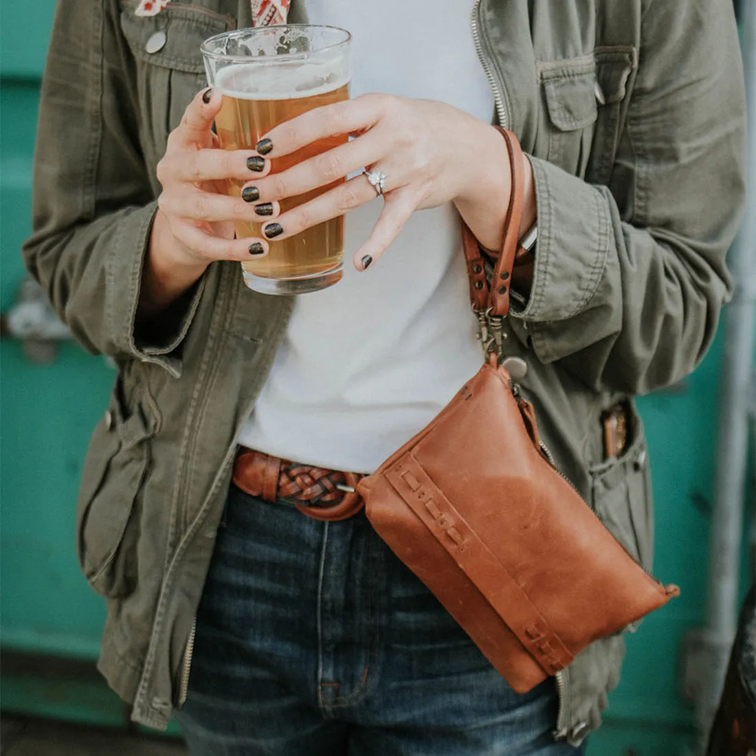 BORSA Convertible Leather Crossbody Bag