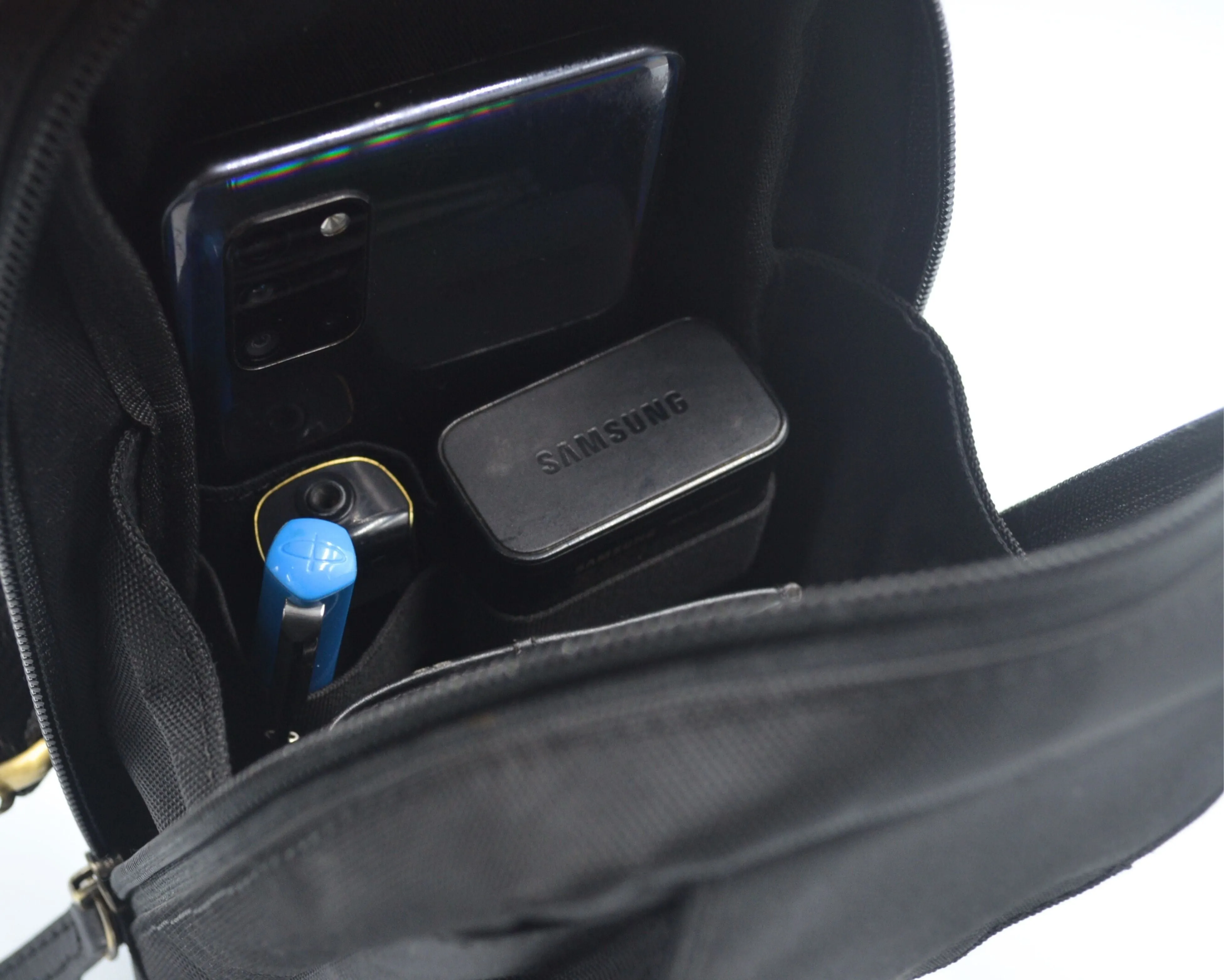 City Sling Bag - Black
