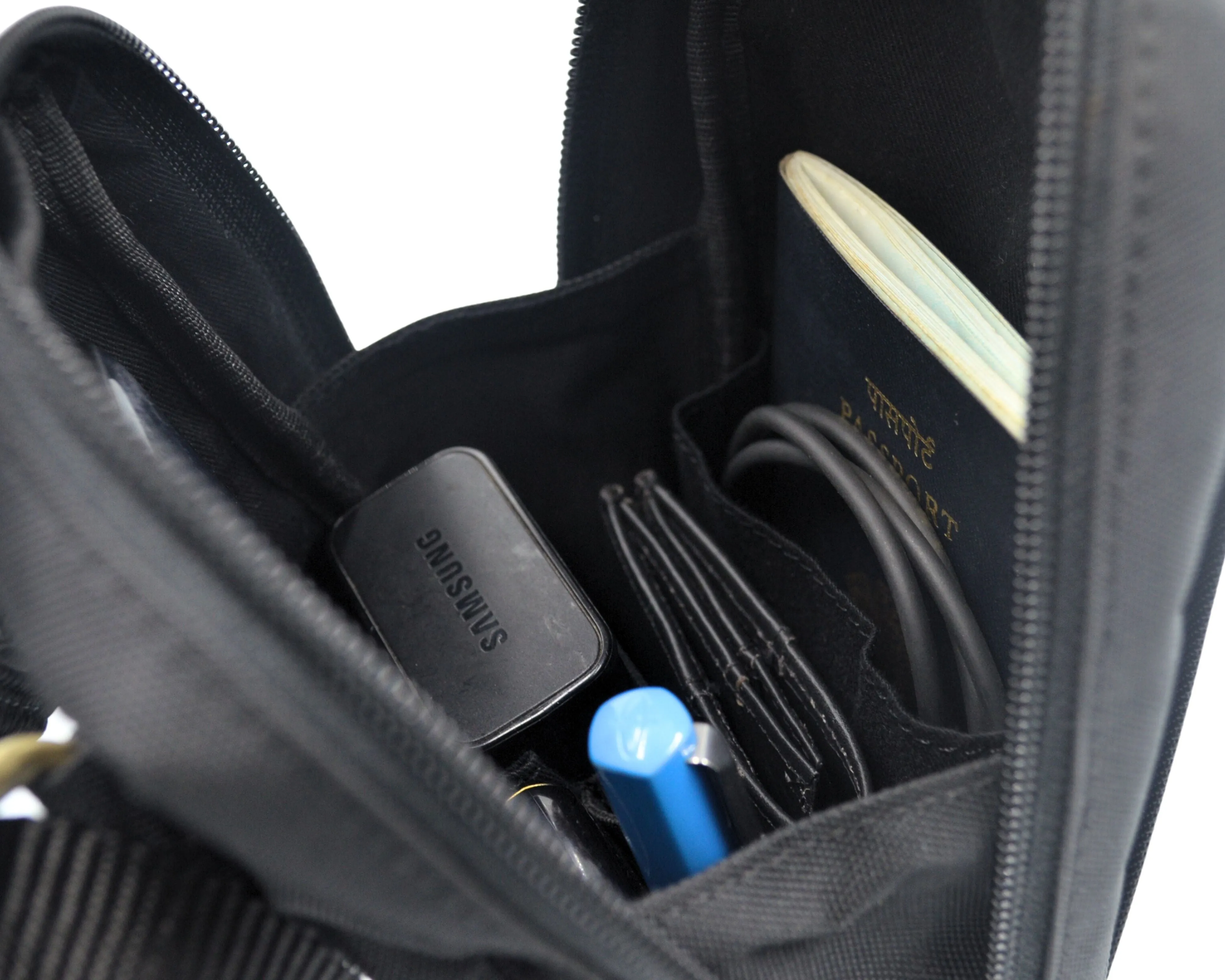City Sling Bag - Black