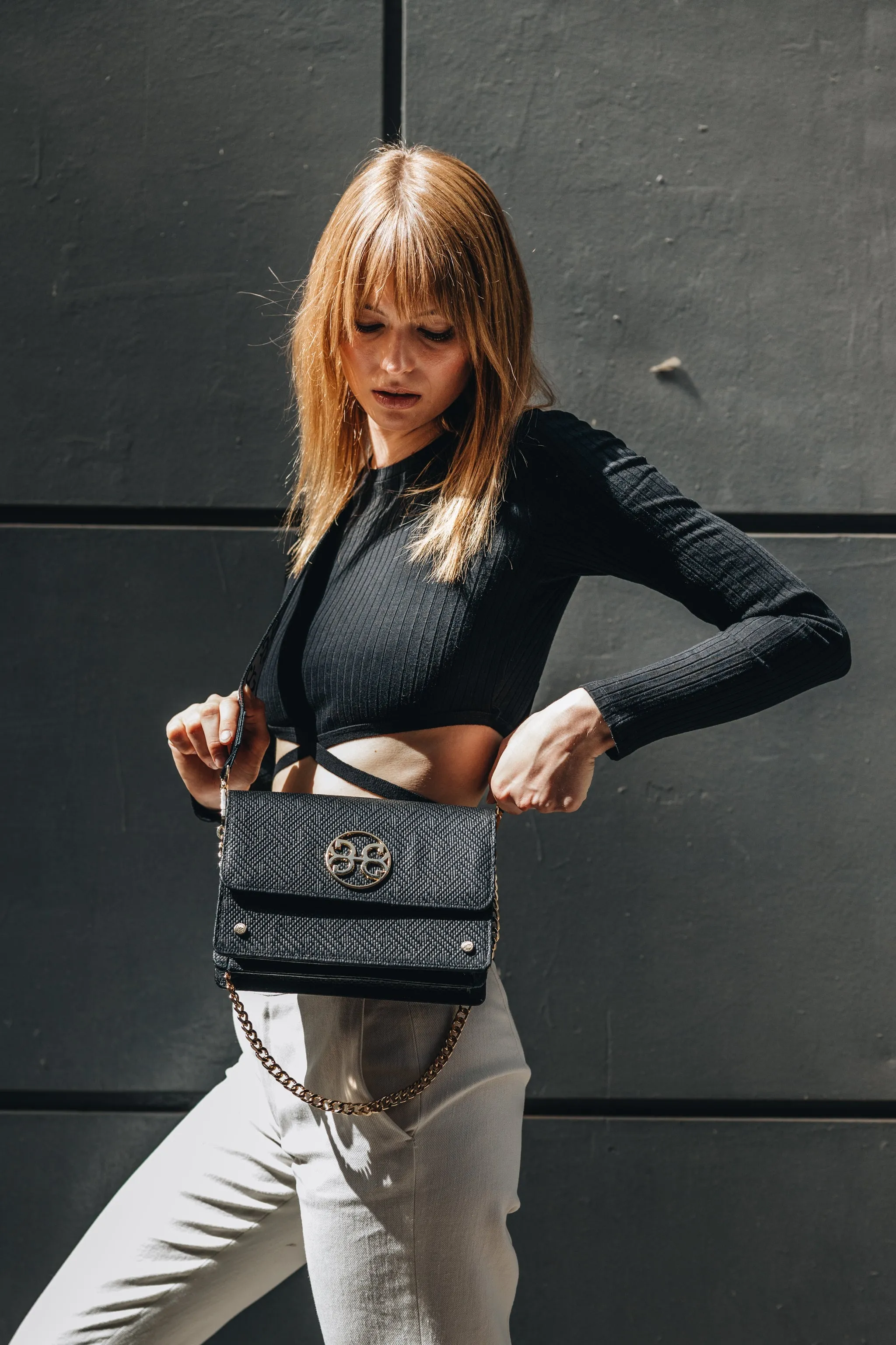 Lizy Leather Shoulder Bag - Black Textured Leather