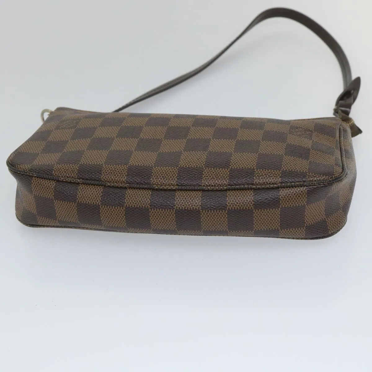 Louis Vuitton Pochette Accessoire  Canvas Shoulder Bag ()